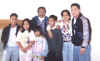 Isa Orosa's family opt.JPG (29984 bytes)